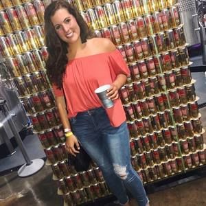 Meet your Posher, Amanda